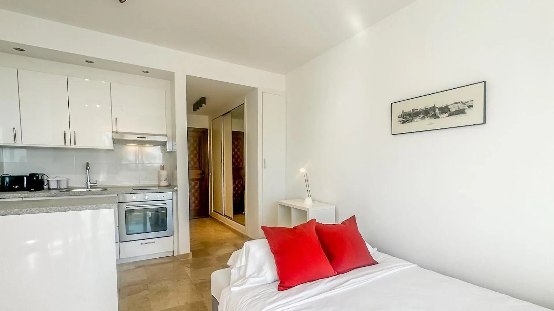 Stylish Apartment By The Sea In Costa Del Sol Torremolinos